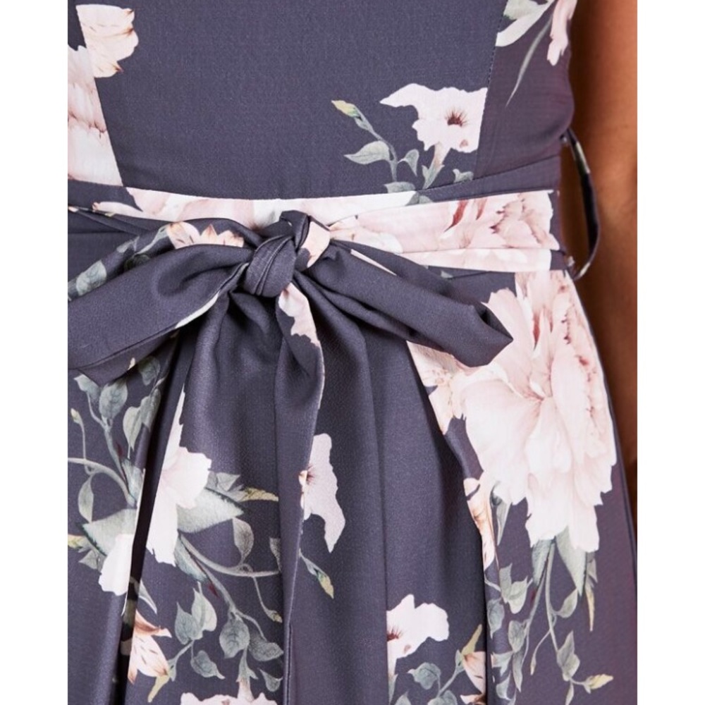 So kiss me jumpsuit in charcoal floral - Picture 7 of 8